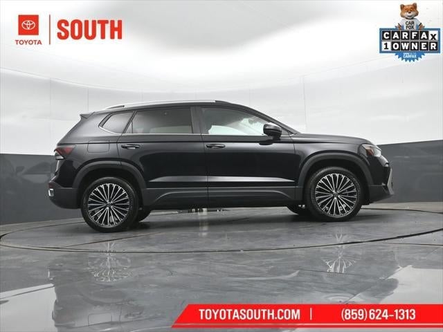 2025 Volkswagen Taos SE