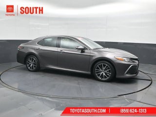 2021 Toyota Camry Hybrid XLE
