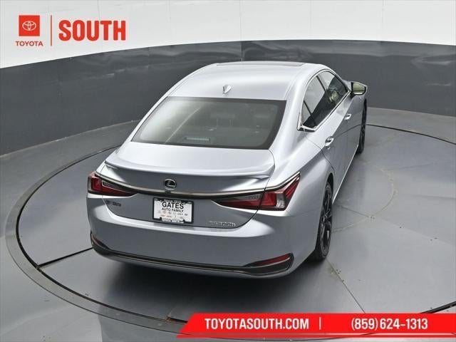 2023 Lexus ES ES 300h F SPORT Handling