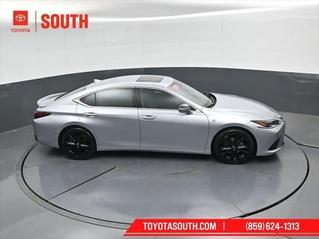2023 Lexus ES ES 300h F SPORT Handling