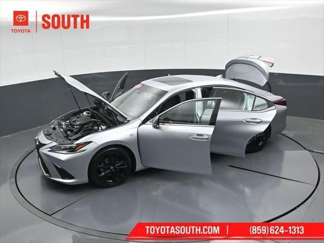 2023 Lexus ES ES 300h F SPORT Handling