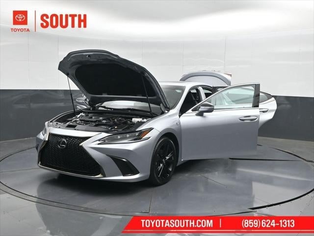 2023 Lexus ES ES 300h F SPORT Handling