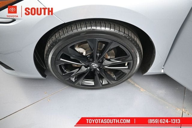 2023 Lexus ES ES 300h F SPORT Handling