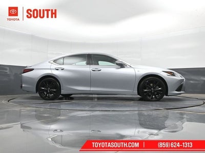 2023 Lexus ES ES 300h F SPORT Handling