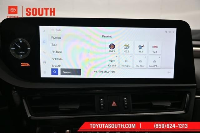 2023 Lexus ES ES 300h F SPORT Handling