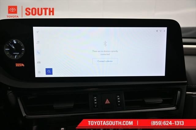 2023 Lexus ES ES 300h F SPORT Handling