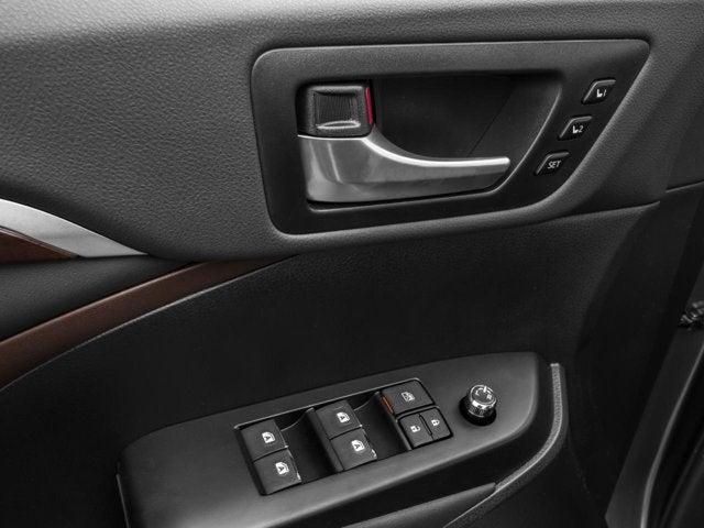 2016 Toyota Highlander Limited Platinum V6