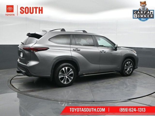 2025 Toyota Highlander Hybrid XLE Nightshade