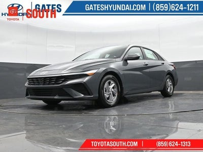 2025 Hyundai Elantra SE