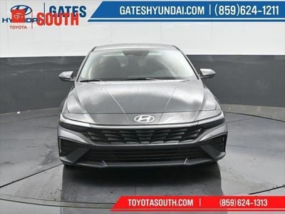 2025 Hyundai Elantra SE